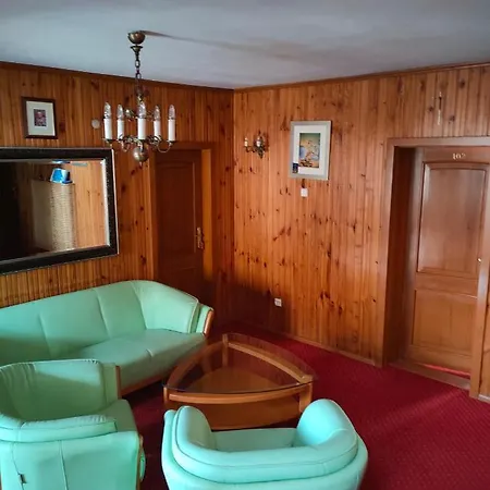 Alojamento de Acomodação e Pequeno-almoço Delfin Mielno (Koszalin)