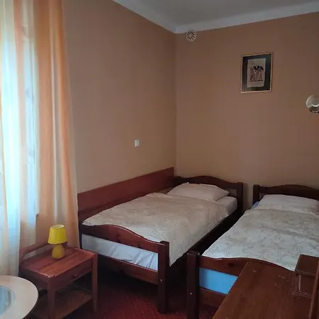 Delfin Nocleg ze śniadaniem Mielno (Koszalin)