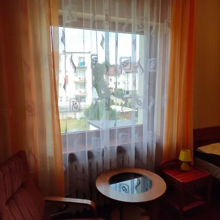 Alojamento de Acomodação e Pequeno-almoço Delfin