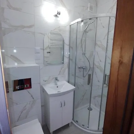 Delfin Nocleg ze śniadaniem Mielno (Koszalin)