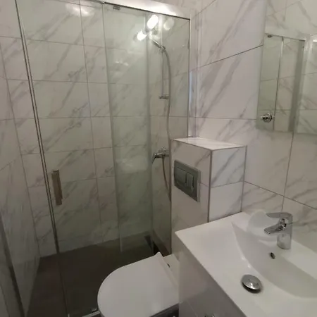 Alojamento de Acomodação e Pequeno-almoço Delfin