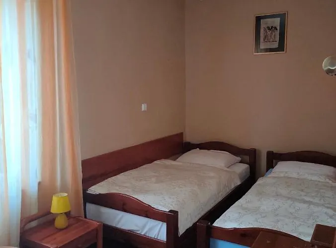 Delfin Nocleg ze śniadaniem Mielno (Koszalin)